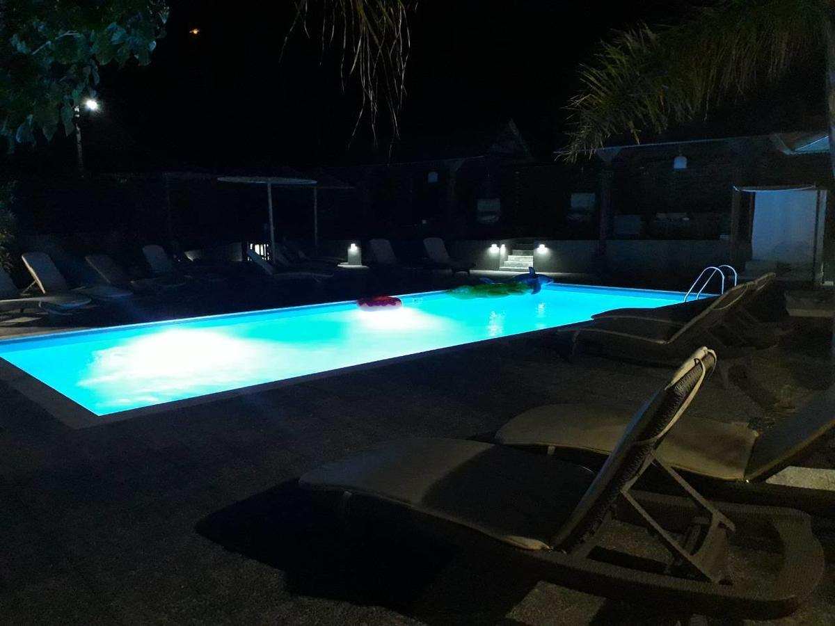 Almirikia Apartments モルテリ エクステリア 写真