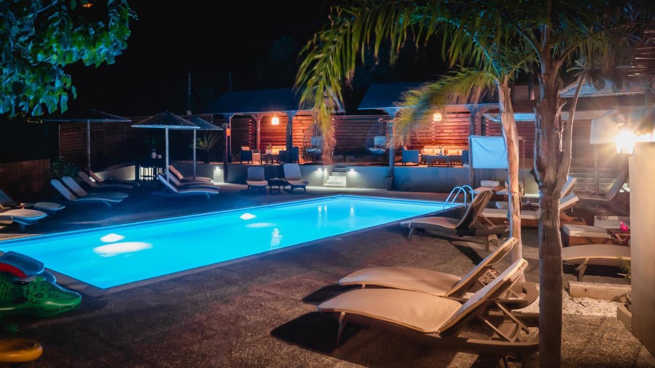 Almirikia Apartments モルテリ エクステリア 写真